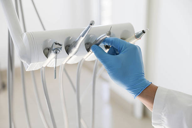 Professional Emergency Dentist technician working in Lyons, KS